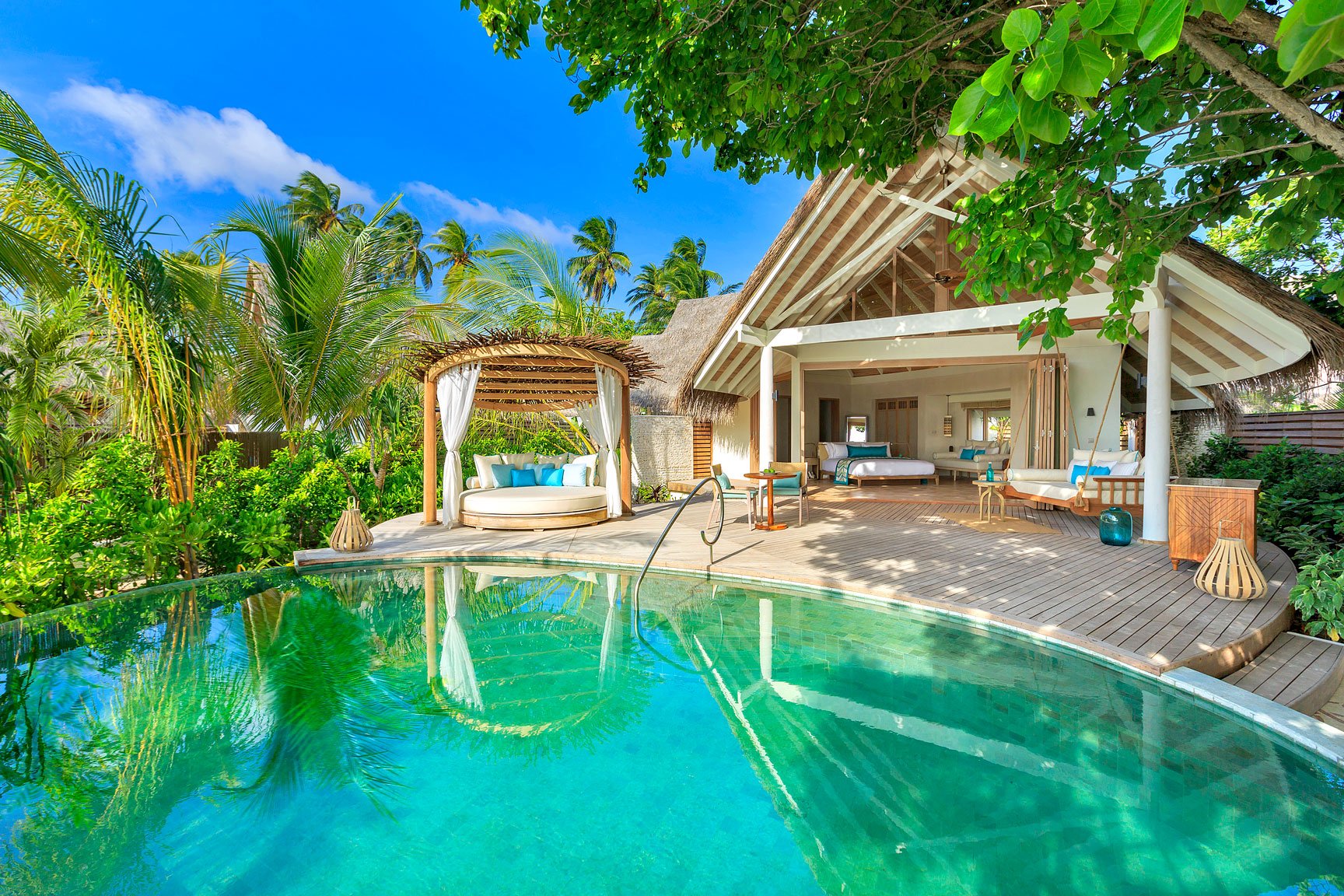 Beach Pool Villa Мальдивы