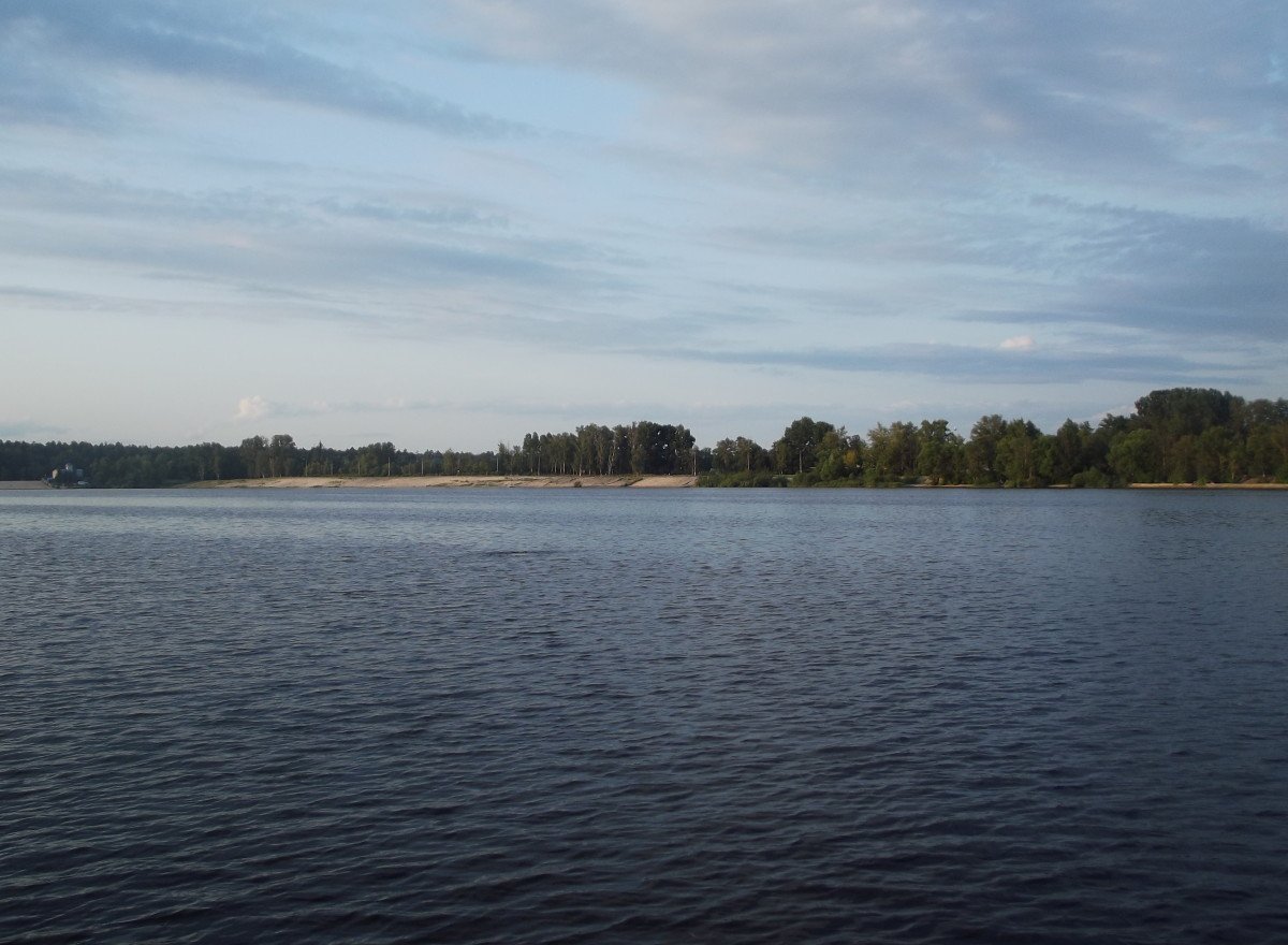 Городское искусственное водохранилище Гусь Хрустальный