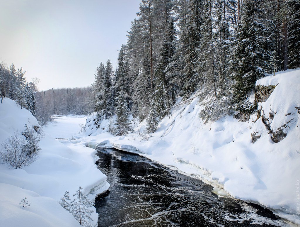 реки карелии зимой