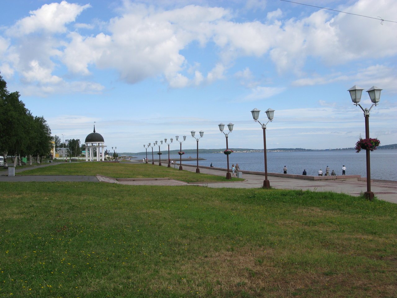 Прибрежный парк Победы и Онежская набережная