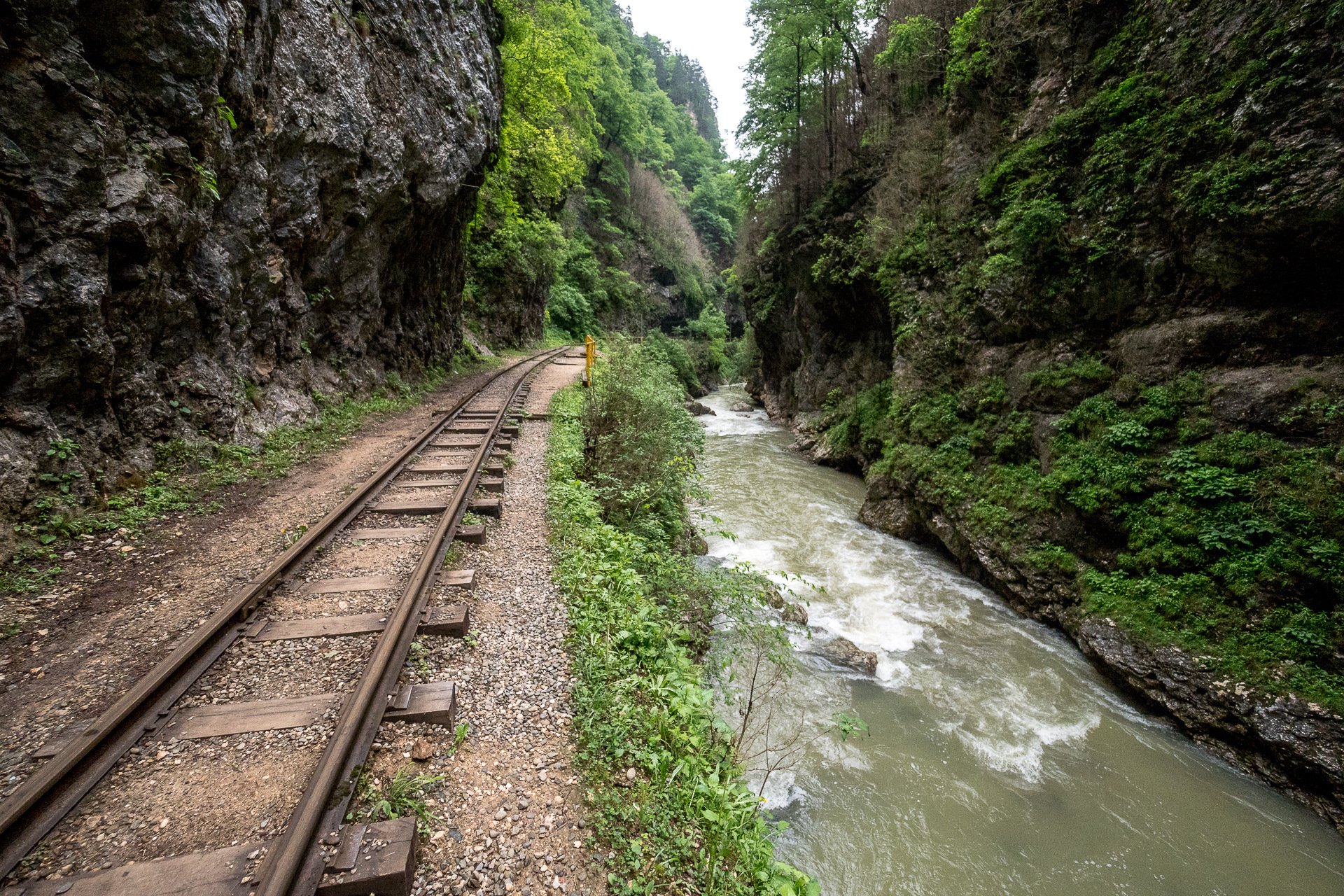 Гуамское ущелье железная дорога