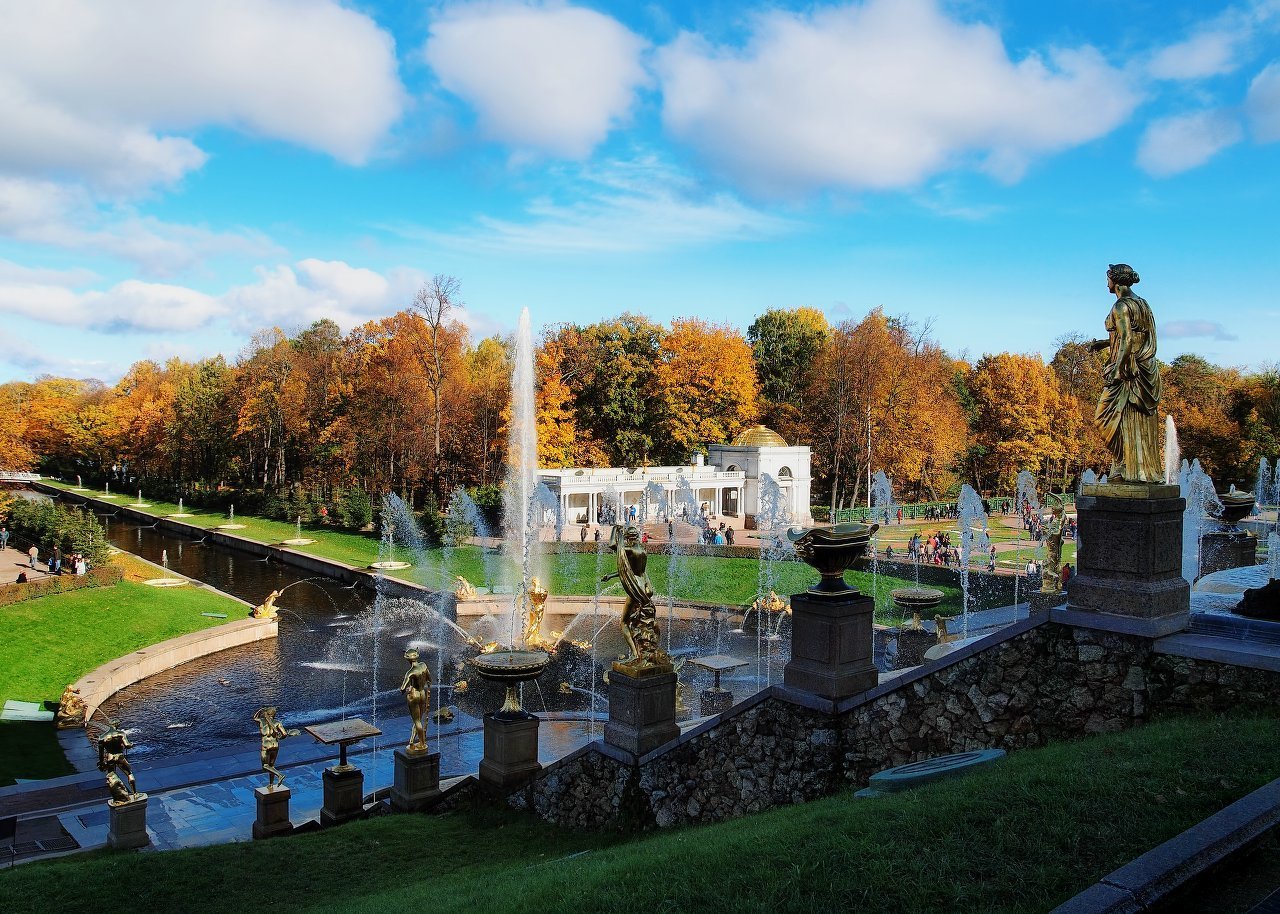 Золотая осень в Петергофе