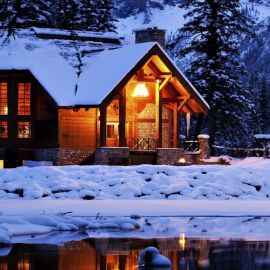Дом в лесу зимой (86 фото)