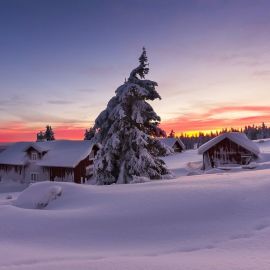 Зимний пейзаж с домиком (62 фото)
