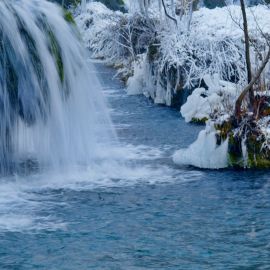 Камышлинский водопад зимой (57 фото)