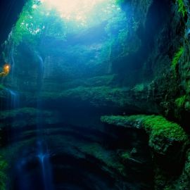 Темная пещера (54 фото)