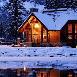 Красивые дома зимой (59 фото)