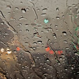 Дождь на стекле (52 фото)