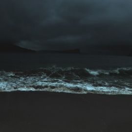 Мрачное море (53 фото)