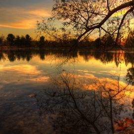 Осенний вечер на реке (68 фото)