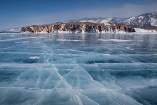 Замерзшее озеро Байкал (59 фото)