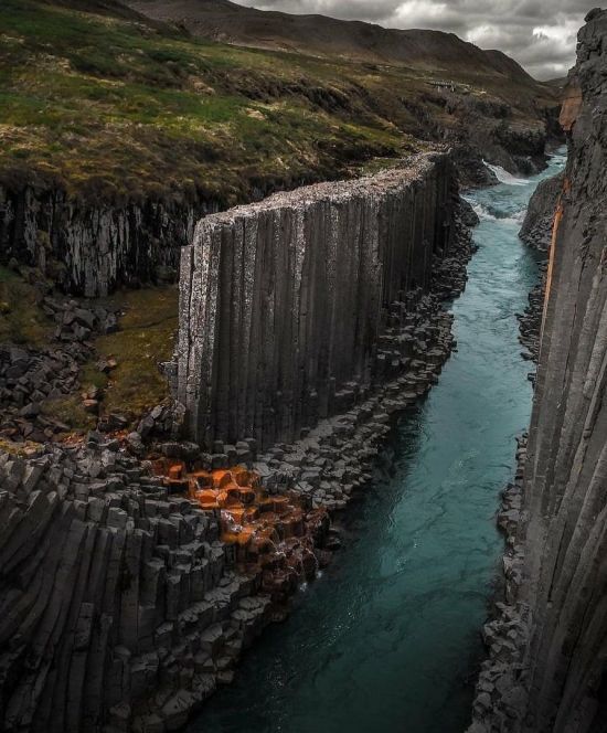 Базальтовый каньон в Исландии (53 фото)