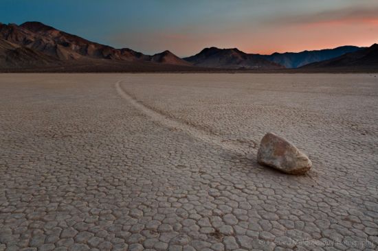 Камни в пустыне (53 фото)