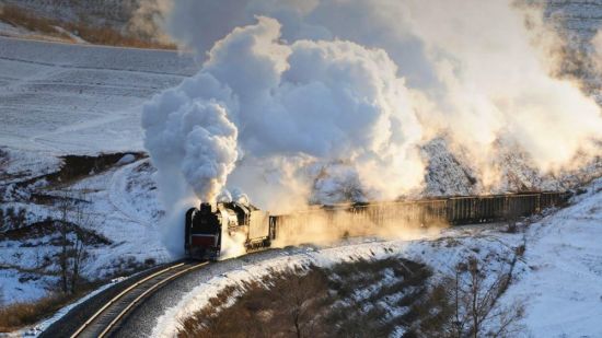 Поезд в снегу (53 фото)