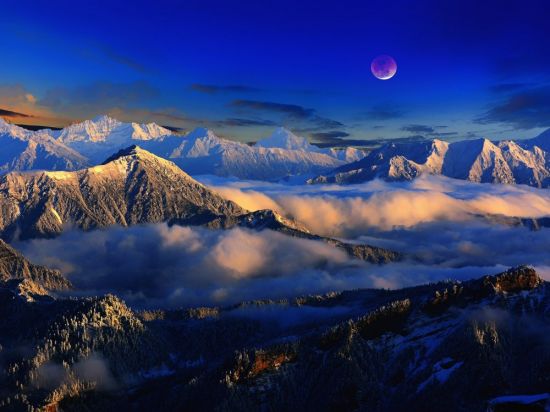Луна в Альпах (51 фото)