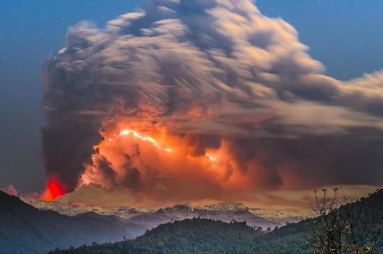 Извержение вулкана (104 фото)