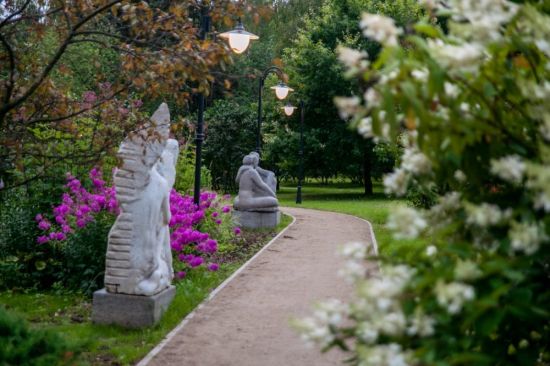 Сиреневый сад Сокольники (64 фото)