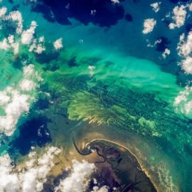 Тихий океан с космоса (55 фото)