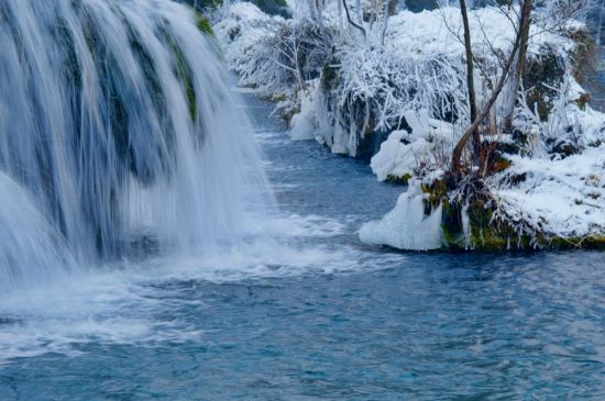 Камышлинский водопад зимой (57 фото)