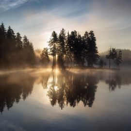 Туманное утро на озере (57 фото)