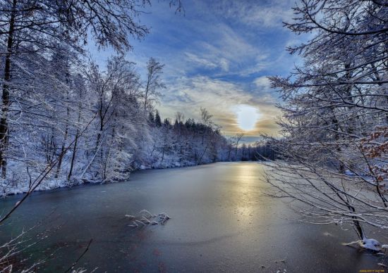Зимний пейзаж с речкой (58 фото)