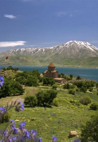 Озеро в Армении (54 фото)