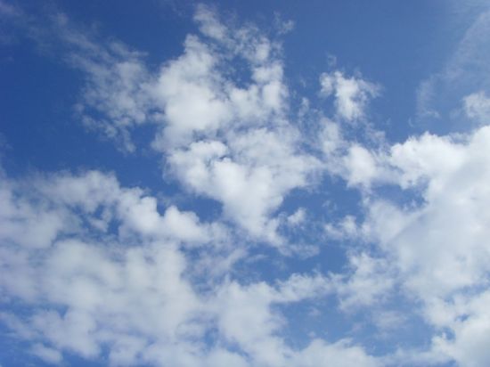 Небо с облаками вид снизу (67 фото)