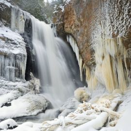Беловский водопад зимой (52 фото)