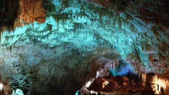 Пещера со сталактитами (44 фото)