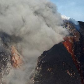 Пепел вулкана (51 фото)