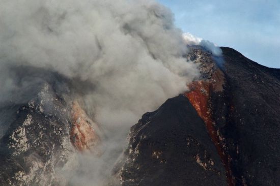 Пепел вулкана (51 фото)