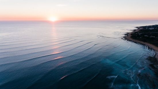 Поверхность тихого океана (48 фото)