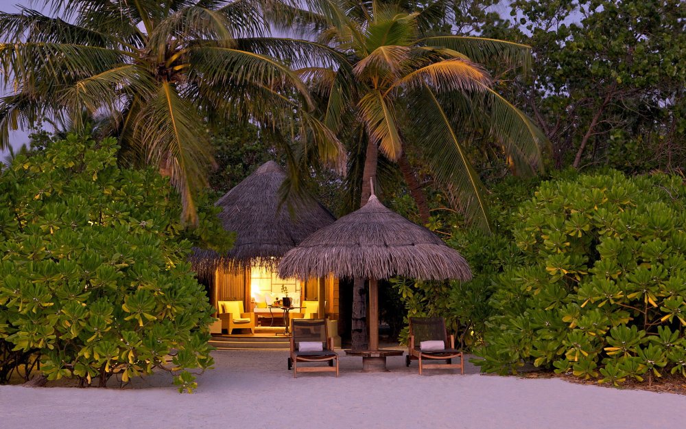 Бунгало на Мальдивах на необитаемом острове