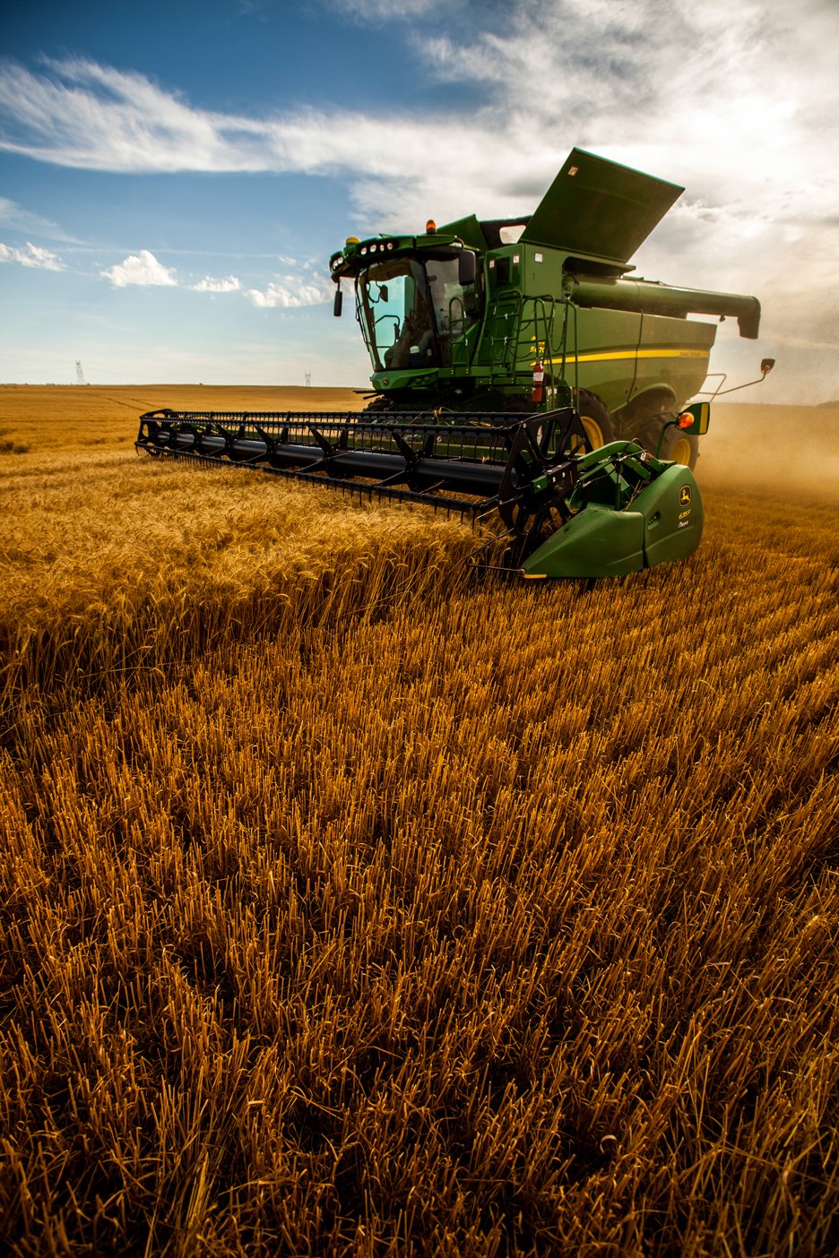 Сельхоз. Комбайн. Сельхоз комбайн. Комбайн в поле. Поле пшеница комбайн.