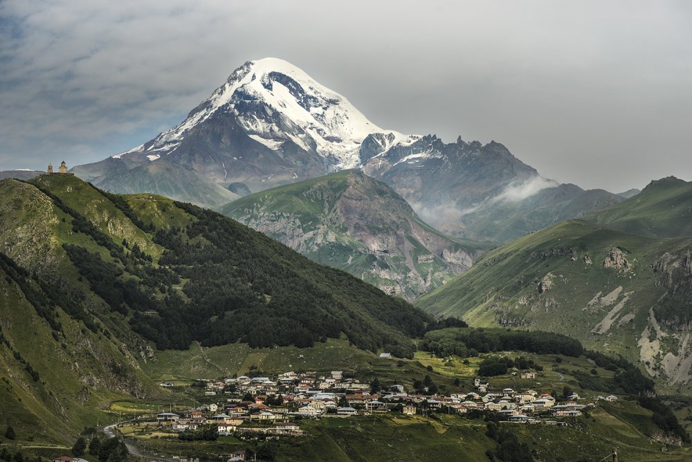 Гора Казбек с далека