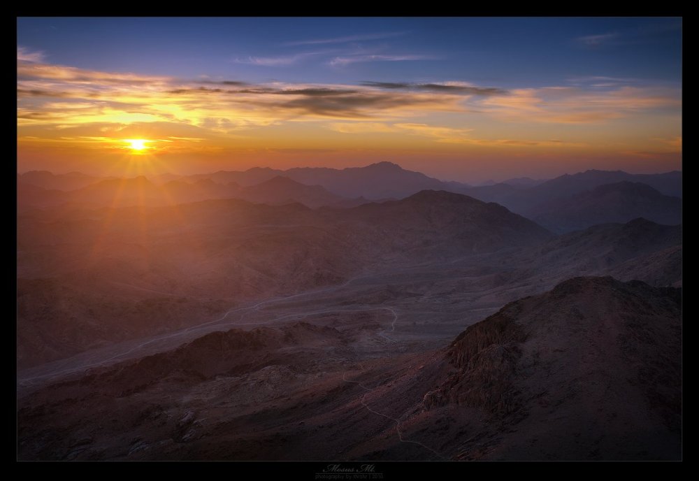 Гора Моисея в Египте рассвет