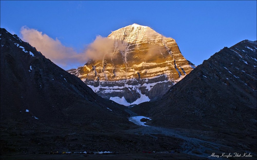 Гора пирамида Кайлас Непал