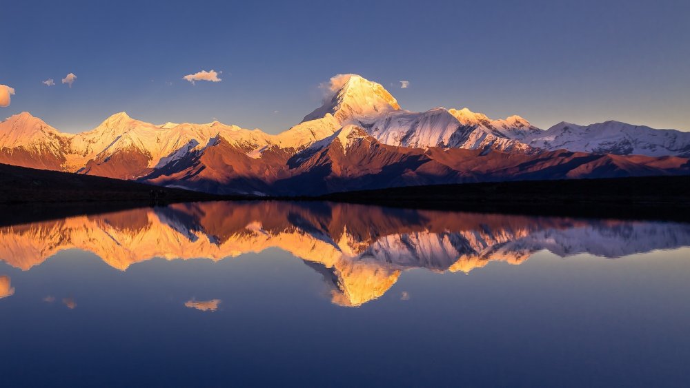 Гималаи горное озеро