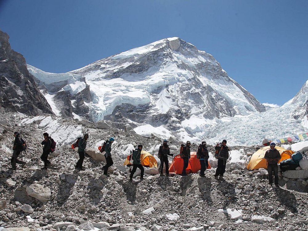 Толпа на Эверест
