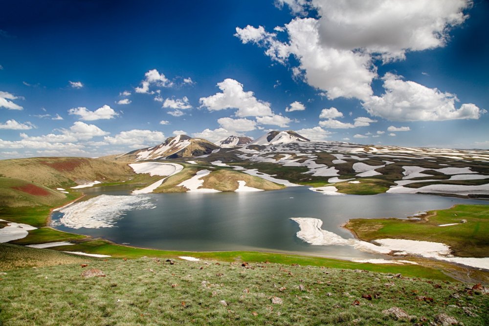 Арагац Армения озеро
