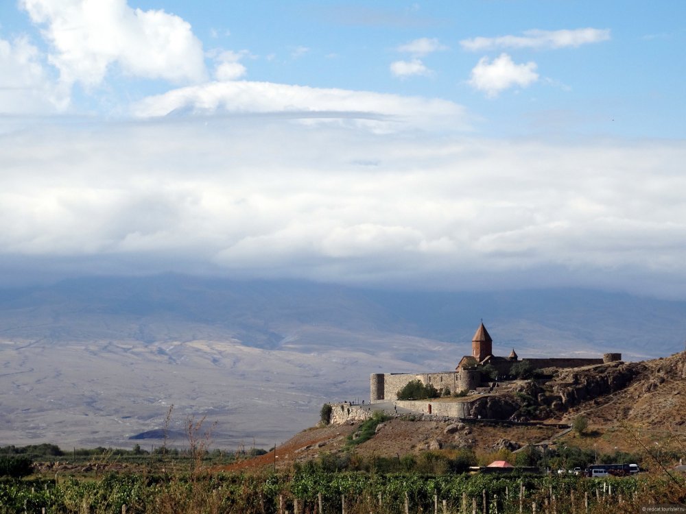 Гора Арарат и монастырь