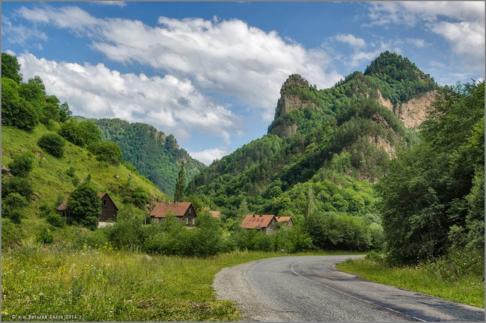 Горный поселок Северного Кавказа