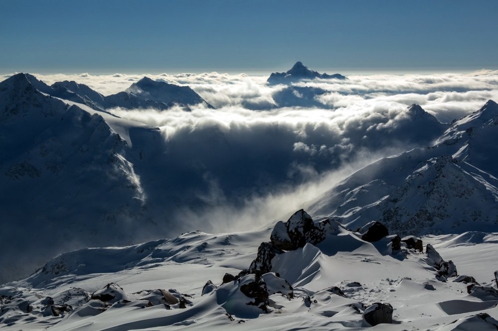 Горы над облаками Эльбрус
