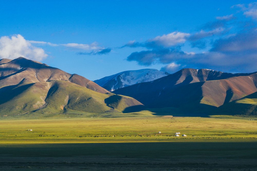 Горы монгольский Алтай