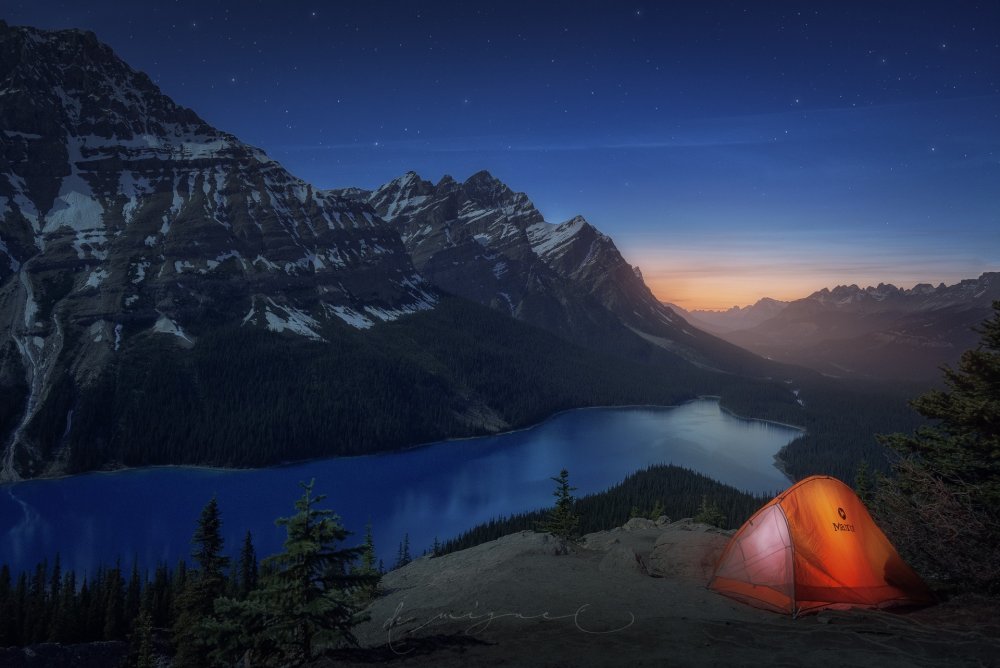 Ночные горы с палаткой