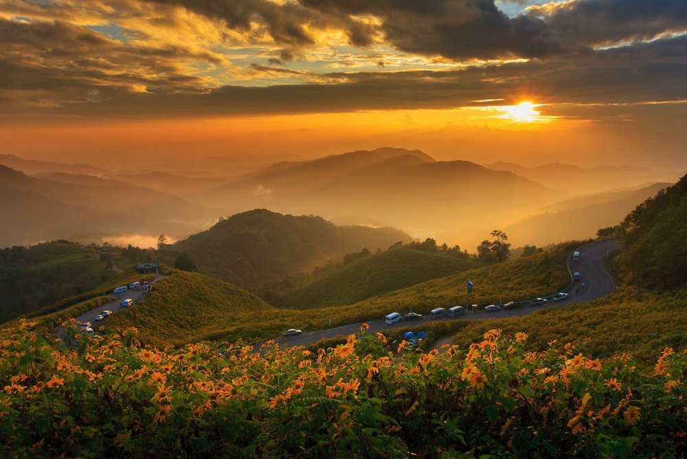 Тайланд дорога в горах