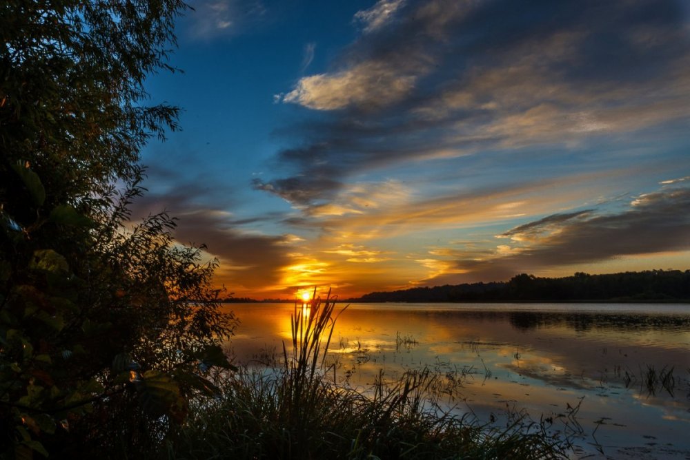 Восход на реке Волга