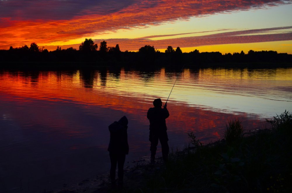 Вечерняя рыбалка летом