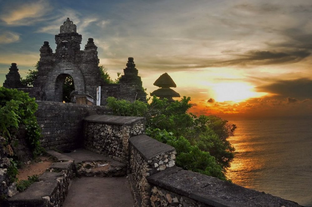 Храм Улувату Бали