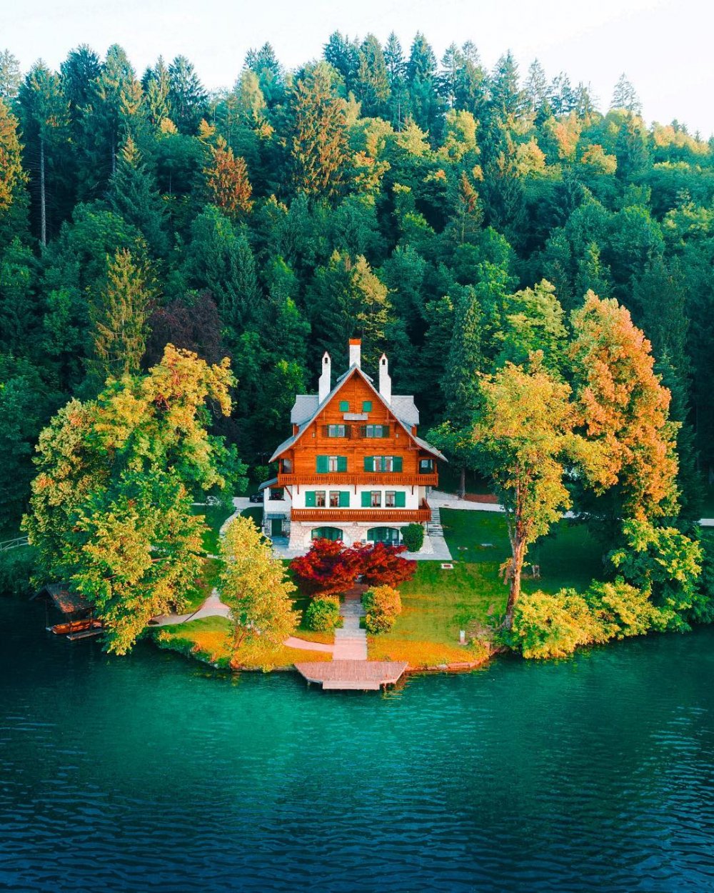 Словения дом на Бледском озере